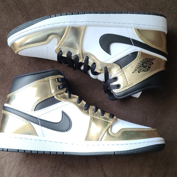 Air Jordan 1 Mid Metallic Gold main image 9